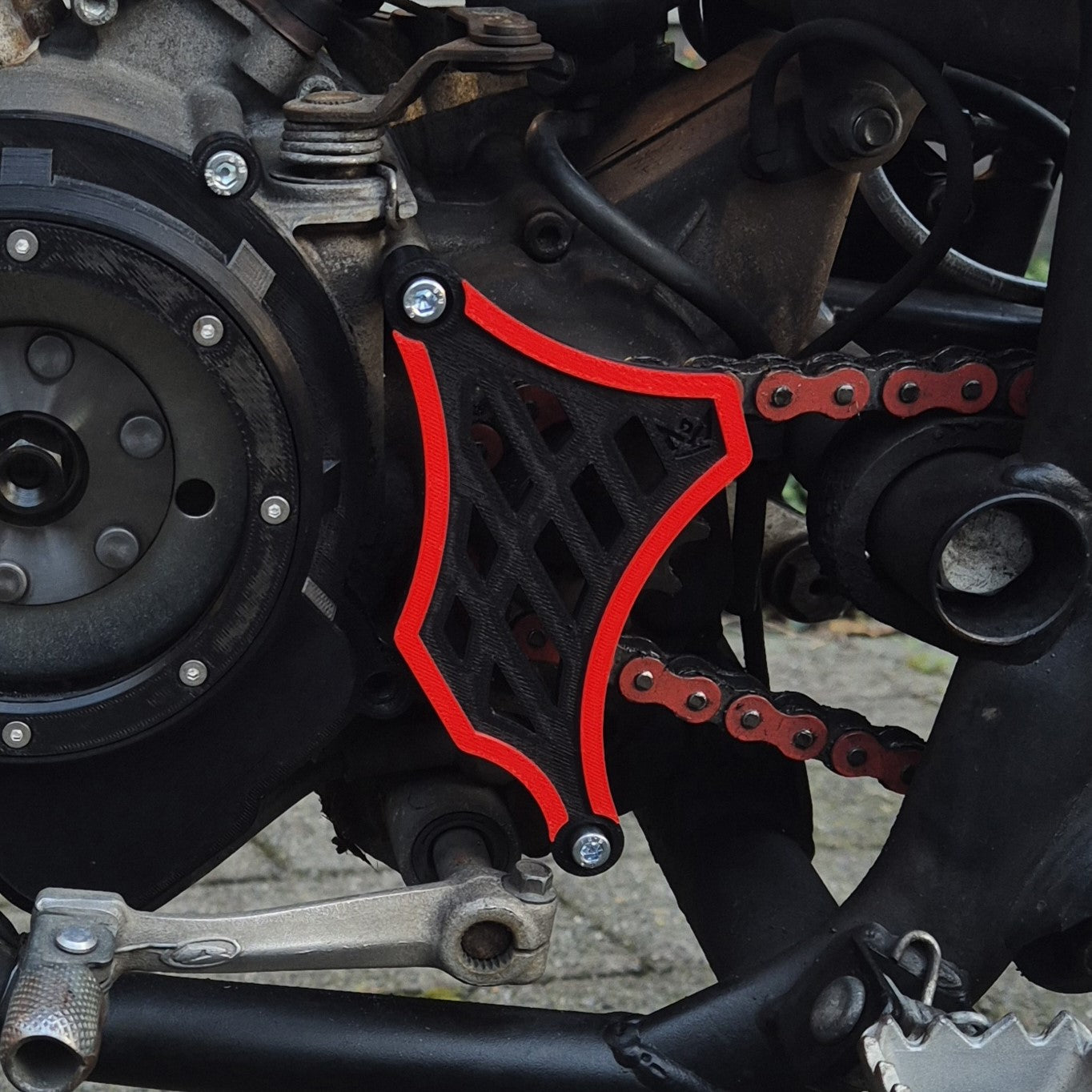 GEARCOVER | AM6 | PLASTIC | TWO TONE