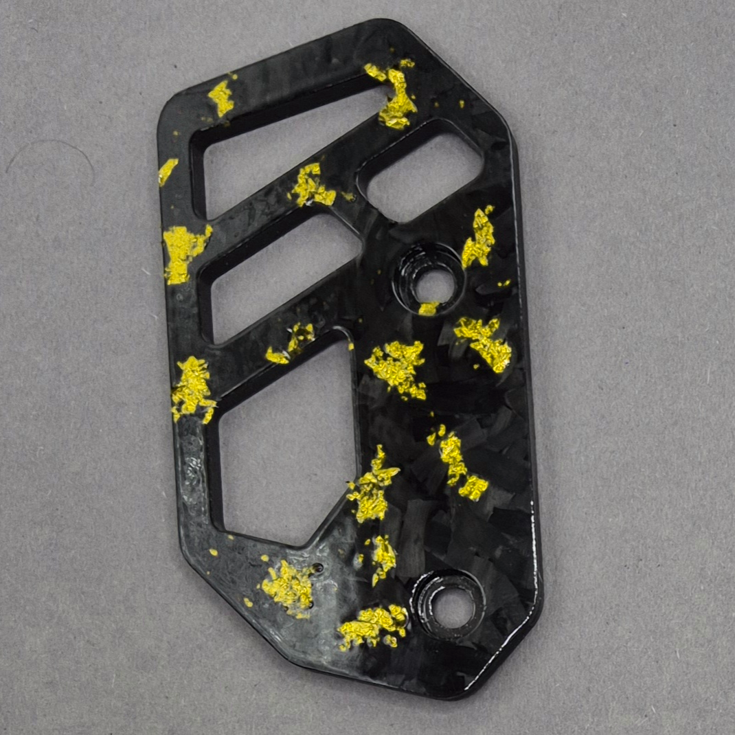 REAR BRAKE COVER | CARBON